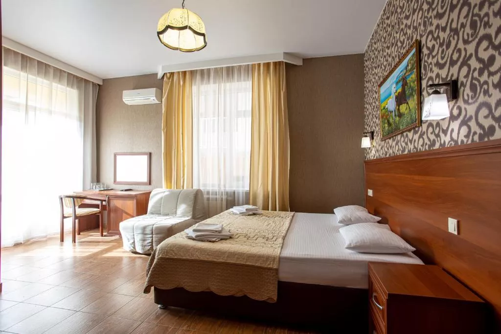 Стандартный трехместный номер. Отель Атмосфера. Кабардинка Стандартный трехместный номер. Отель Атмосфера. Кабардинка