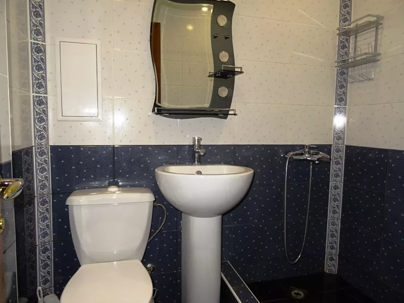 2-х комнатная квартира. Квартира в многоквартирном доме Калинина 37 кв 65". Адлер