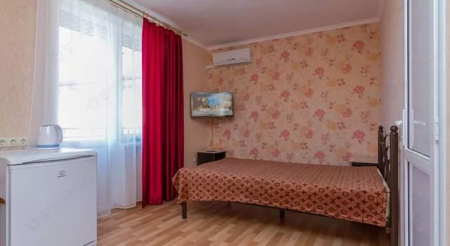 Комната для 4 человек - на втором и на третьем этаже. Гостевой дом Винтаж. Лазаревское