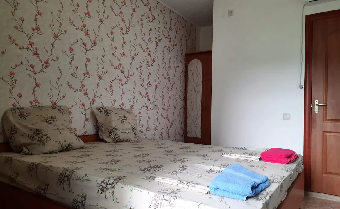 «Полулюкс». Гостевой дом Парус. Коктебель