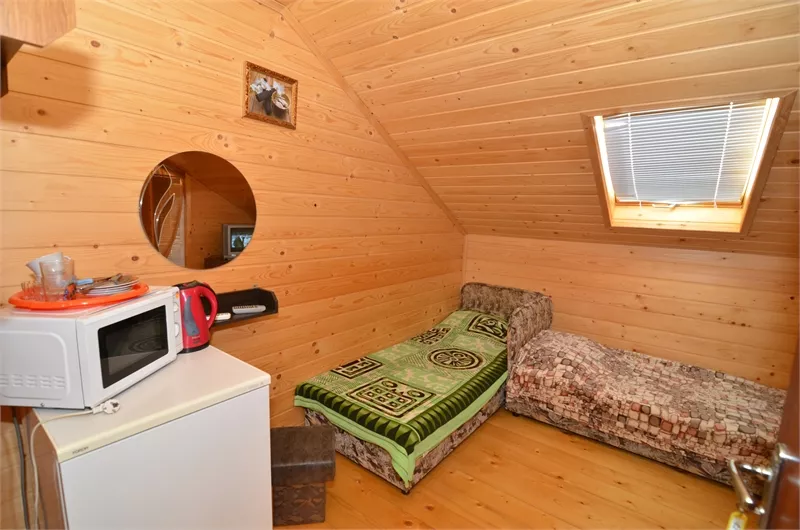 2-местный мансардный (с раздельными кроватями)	. Вилла «Виола». Алушта