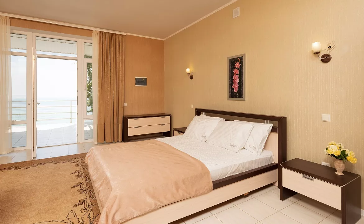 Апартаменты двухкомнатные (вид на море). Эллинги "KATRIN". Орджоникидзе