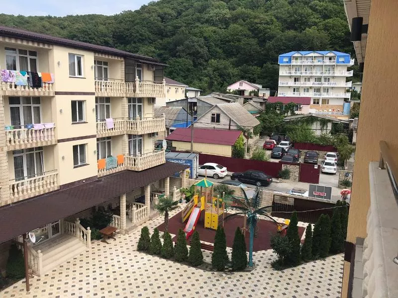 . Гостиница "Наутилус" . Новомихайловский