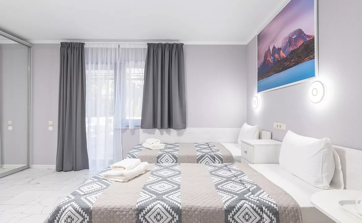 Апартаменты стандарт. Отель "Горная Кадриль". Красная Поляна