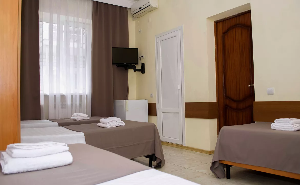 4х местный стандарт. Гостиница Ласточкино гнездо. Кабардинка 4х местный стандарт. Гостиница Ласточкино гнездо. Кабардинка