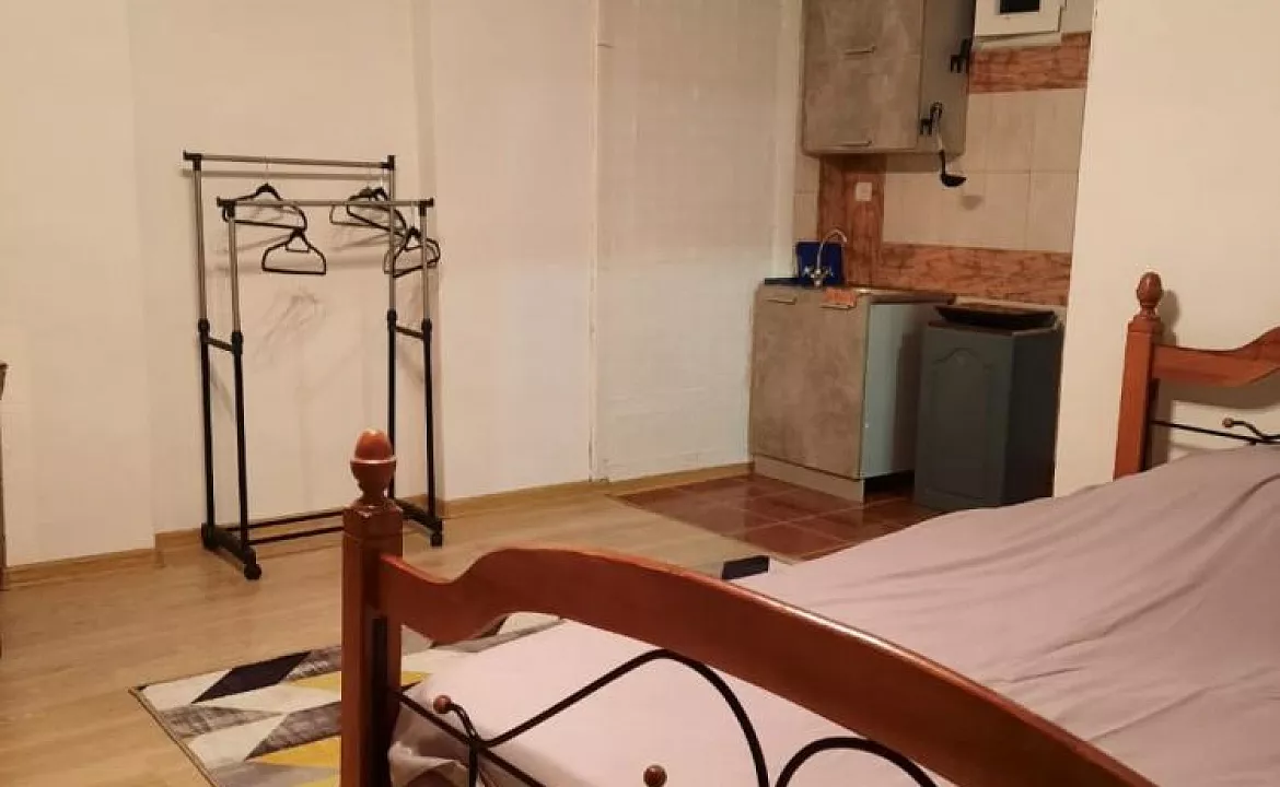 3-х местный. Частный сектор ул. Имама Шамила, 59. Сухум