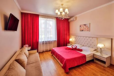 Четырехместная комната «Комфорт». Гостевой дом «Dynasty на Янтарной». Геленджик