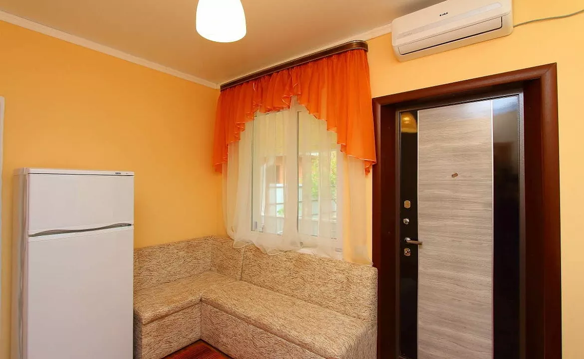 «Отдельный дом». Гостиница «Семейная». Архипо-Осиповка