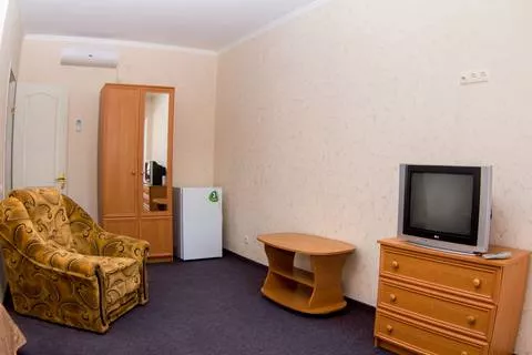 Стандарт 2х местный,с удобствами и кондиционером. Гостевой дом "Ива". Коктебель