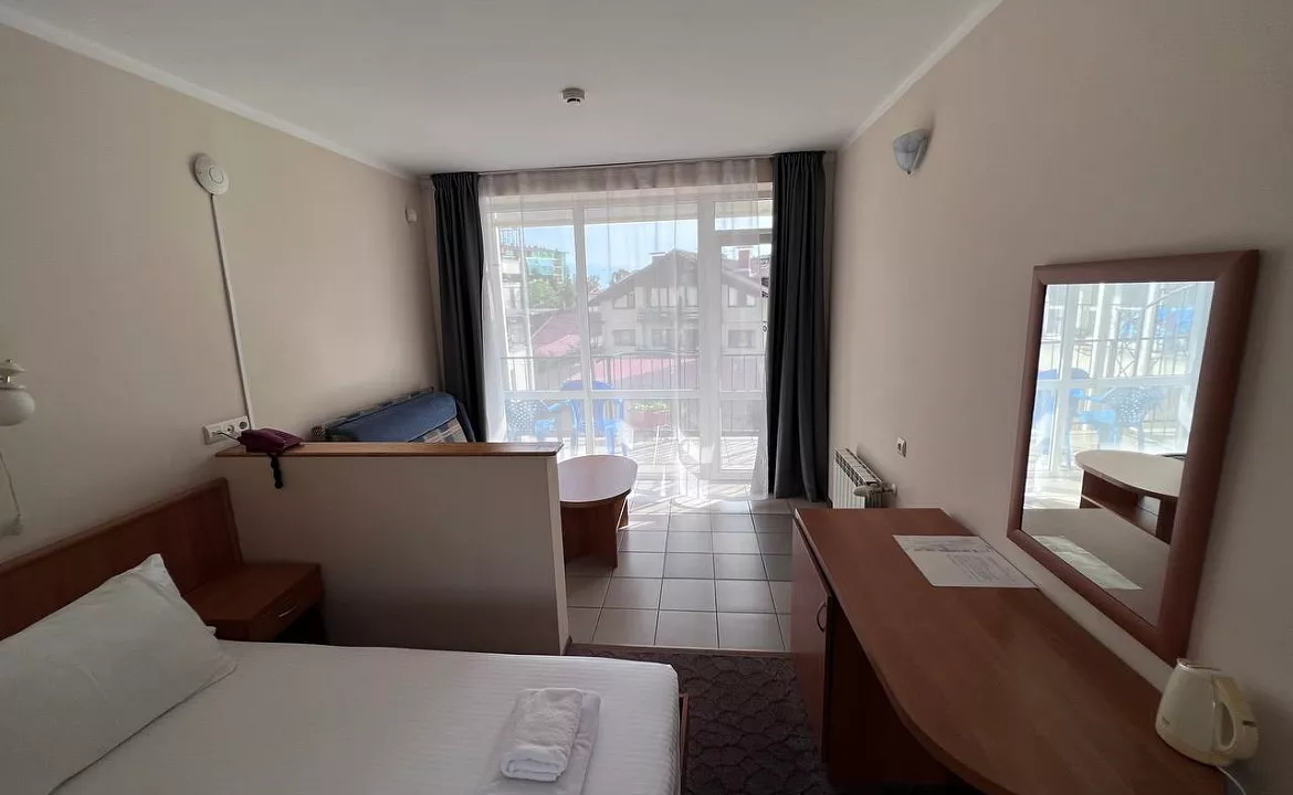 Полулюкс. Отель "Галотель". Адлер