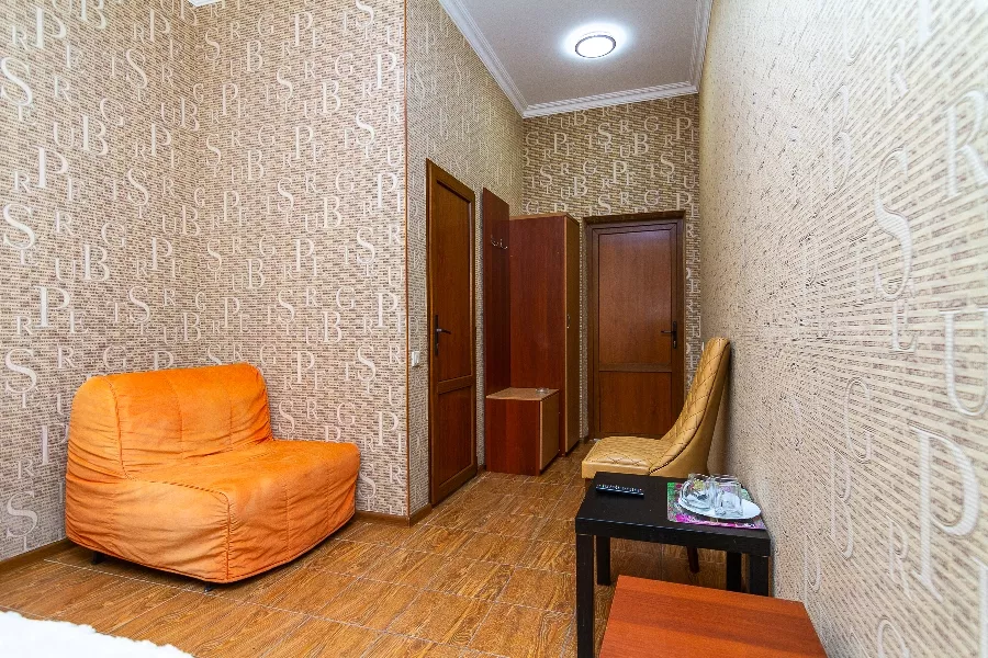 Стандарт трехместный. Гостиничный комплекс "Анжелика-Альбатрос". Лоо