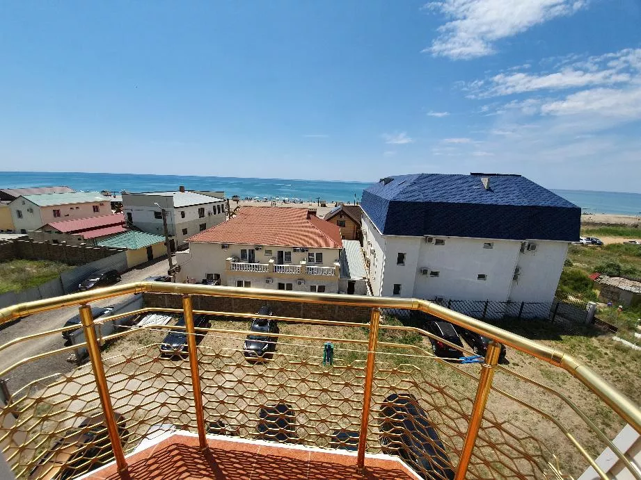 3-х местный стандарт. Отель Золотой **. Саки