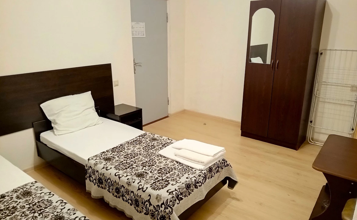 Стандартный Двухместный с доп. местом и балконом. Отель "Гермес" . Вардане