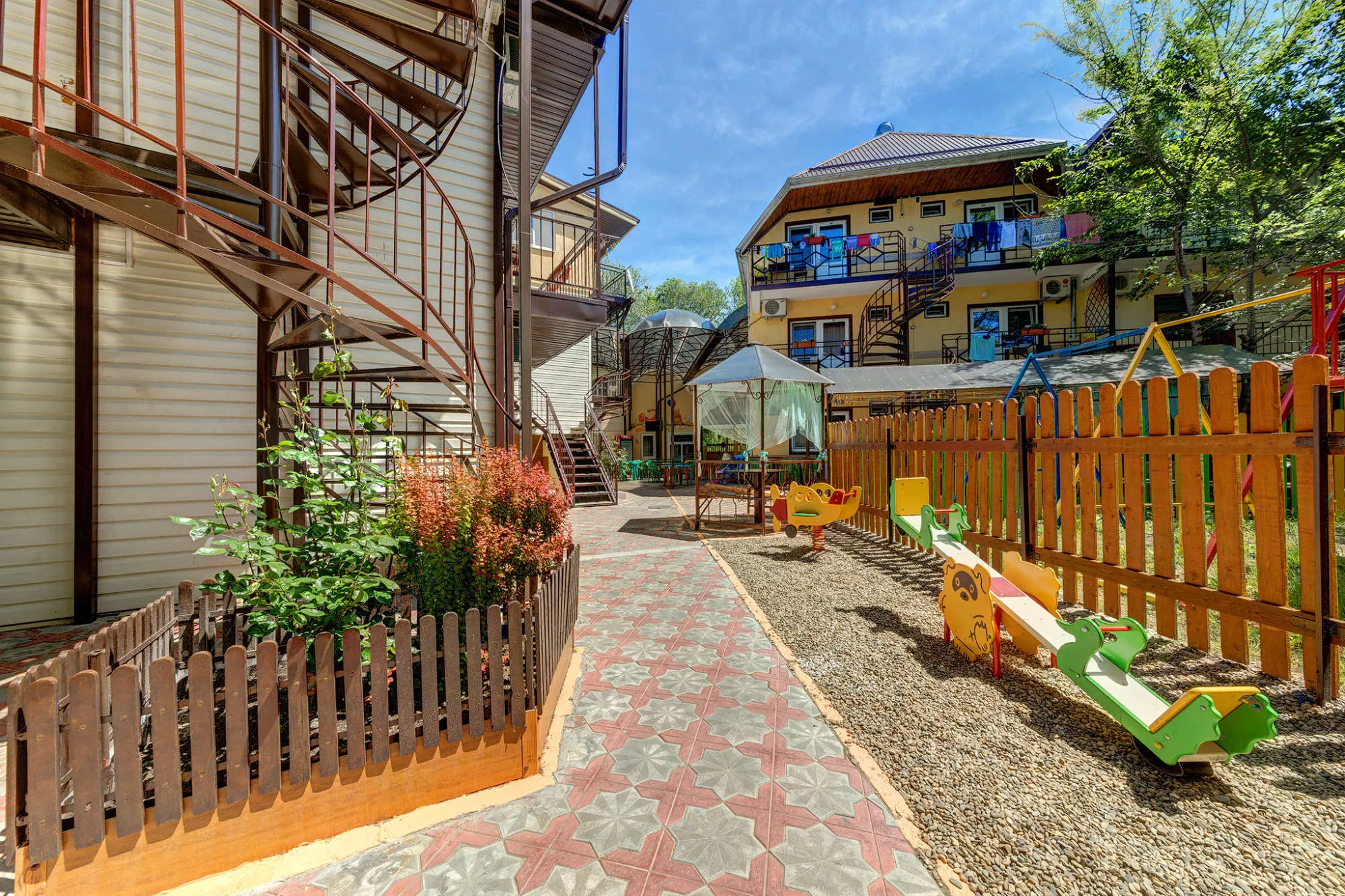 . Гостевой дом "Улыбка". Нижнее Джемете