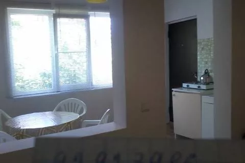 Домик-Студия с отдельным входом, с кухней и удобствами. Частный сектор На Армейской. Архипо-Осиповка