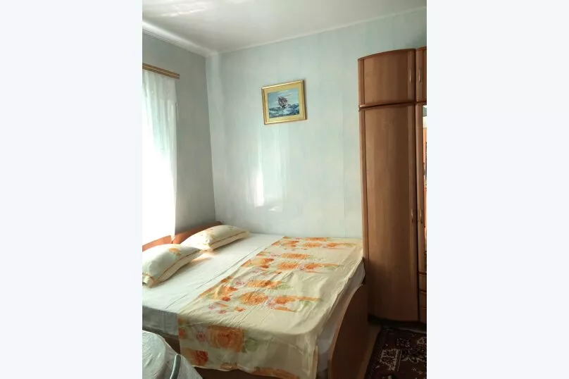 4-х местный номер (двухкомнатный), Стандарт. Гостевой дом Морская 15. Голубицкая