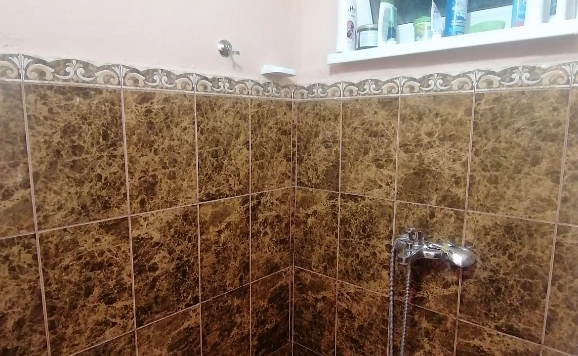 Лавровый лист . Частный сектор Лавровый лист. Новый Афон