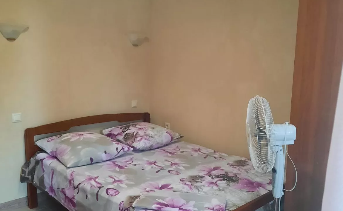 Номер с удобствами стандарт.. Гостевой дом "Галина" . Вишневка Номер с удобствами стандарт.. Гостевой дом "Галина" . Вишневка