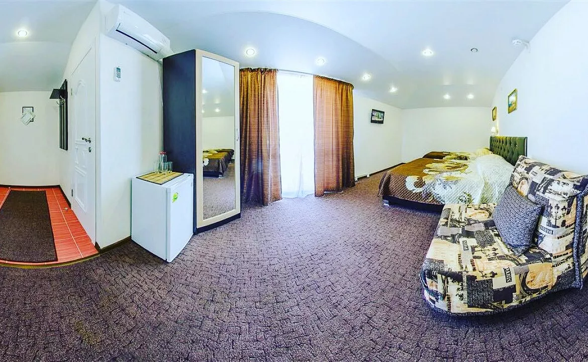 3х-5и мест полулюкс 3 этаж. Гостиница "Алекс". Витязево