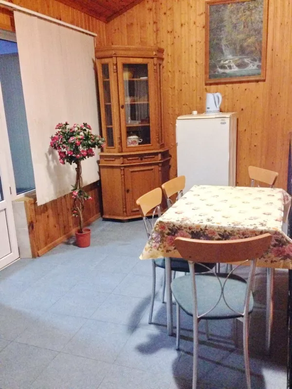 . Эллинг "Южный бриз" . Лоо