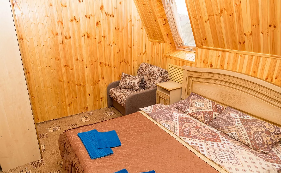 Трехместный номер класса стандарт со всеми удобствами. Гостевой дом "Ника" - Анапа. Анапа Трехместный номер класса стандарт со всеми удобствами. Гостевой дом "Ника" - Анапа. Анапа