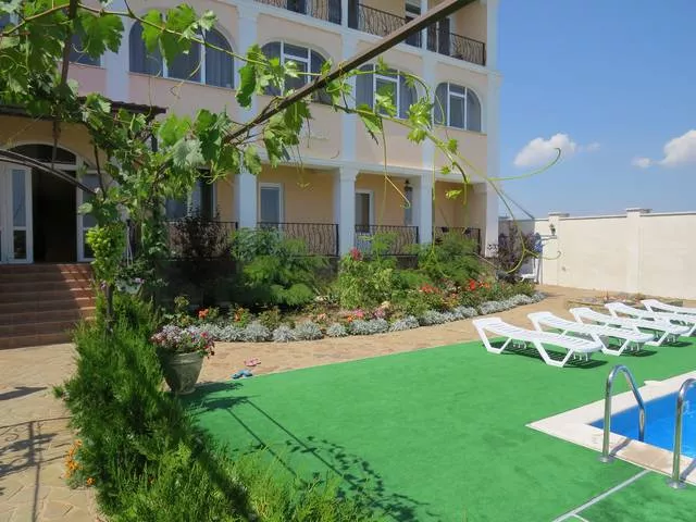 . Вилла "Лилия". Евпатория