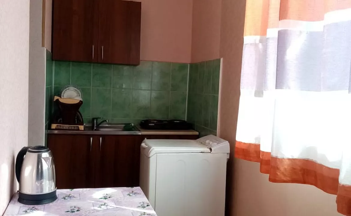 1-комнатная квартира. Квартира в многоквартирном доме Агрба 2 кв 67. Пицунда 1-комнатная квартира. Квартира в многоквартирном доме Агрба 2 кв 67. Пицунда