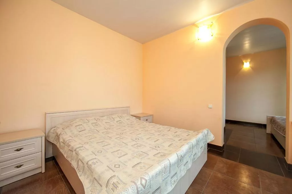 . Гостевой дом "Маяк" - Вардане. Вардане