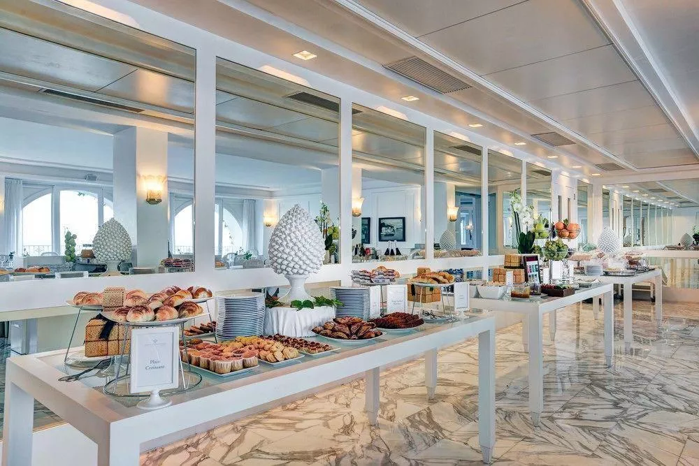 . Отель «RIVIERA GRAND HOTEL». Лермонтово