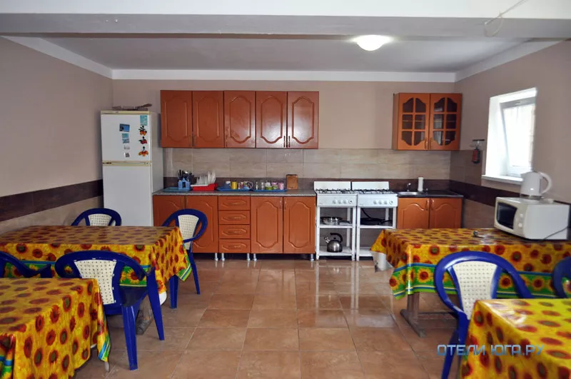 . Гостевой дом "Альмира". Лоо . Гостевой дом "Альмира". Лоо