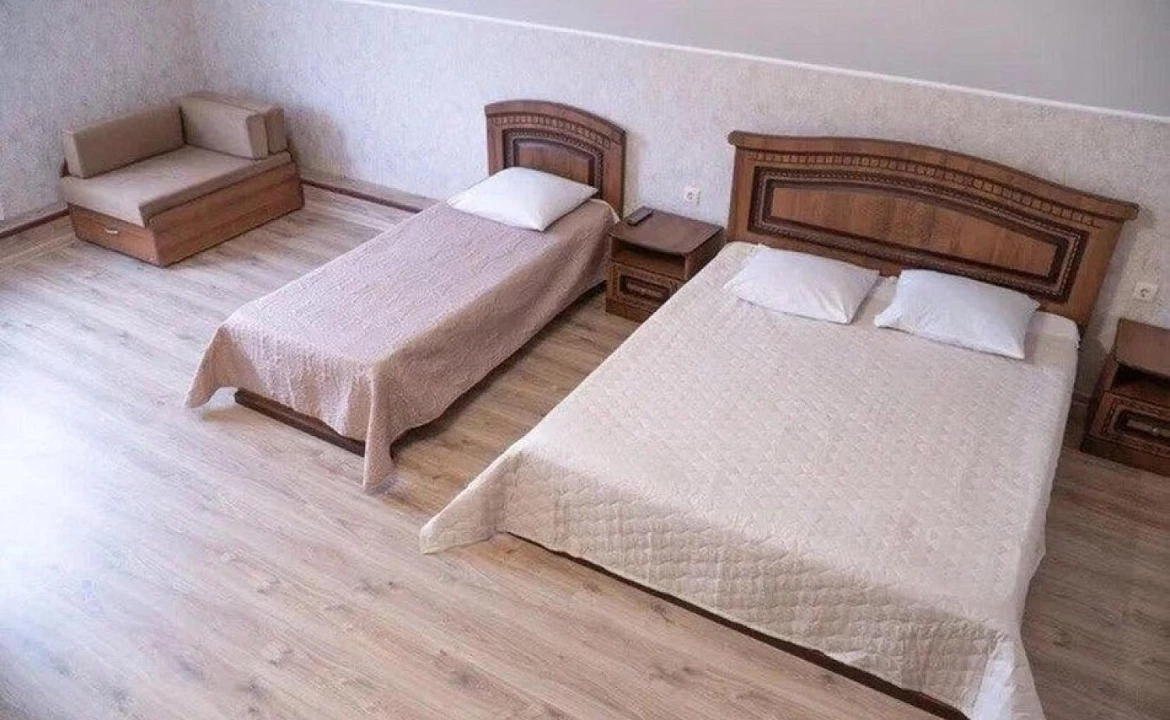 СТАНДАРТ 4-Х МЕСТНЫЙ. Гостевой дом ВАРДАНЕ. Вардане