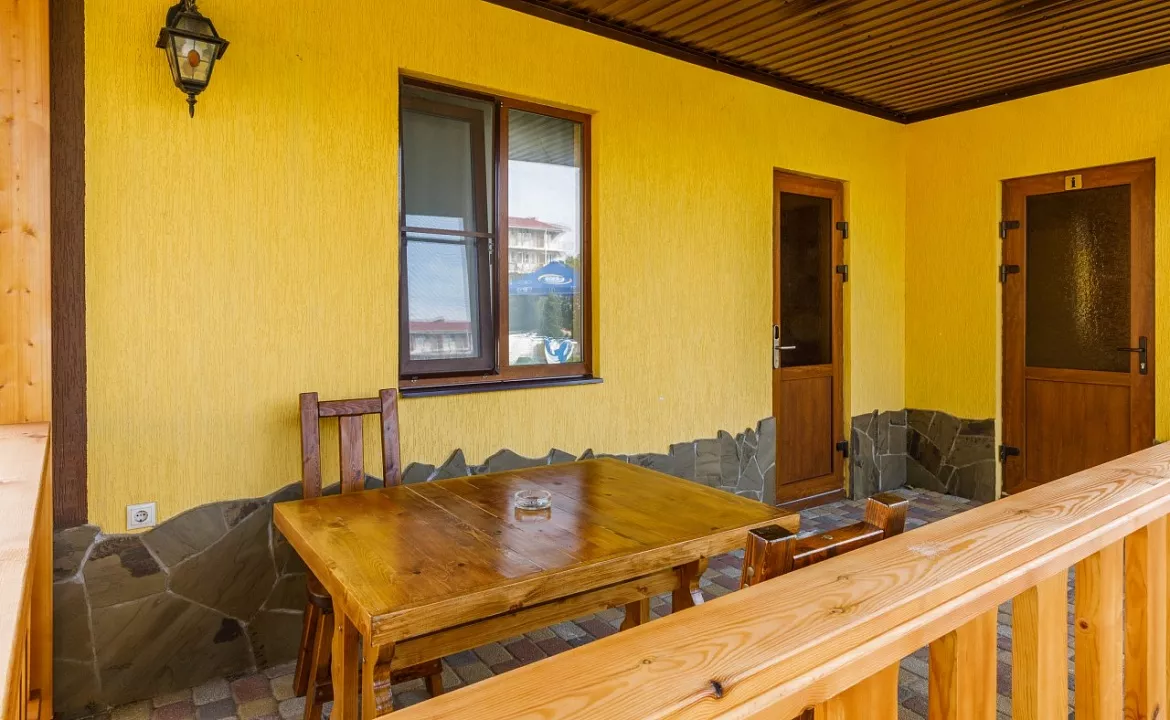 2-местный с общей террасой . База отдыха "Тюльпан". Витязево