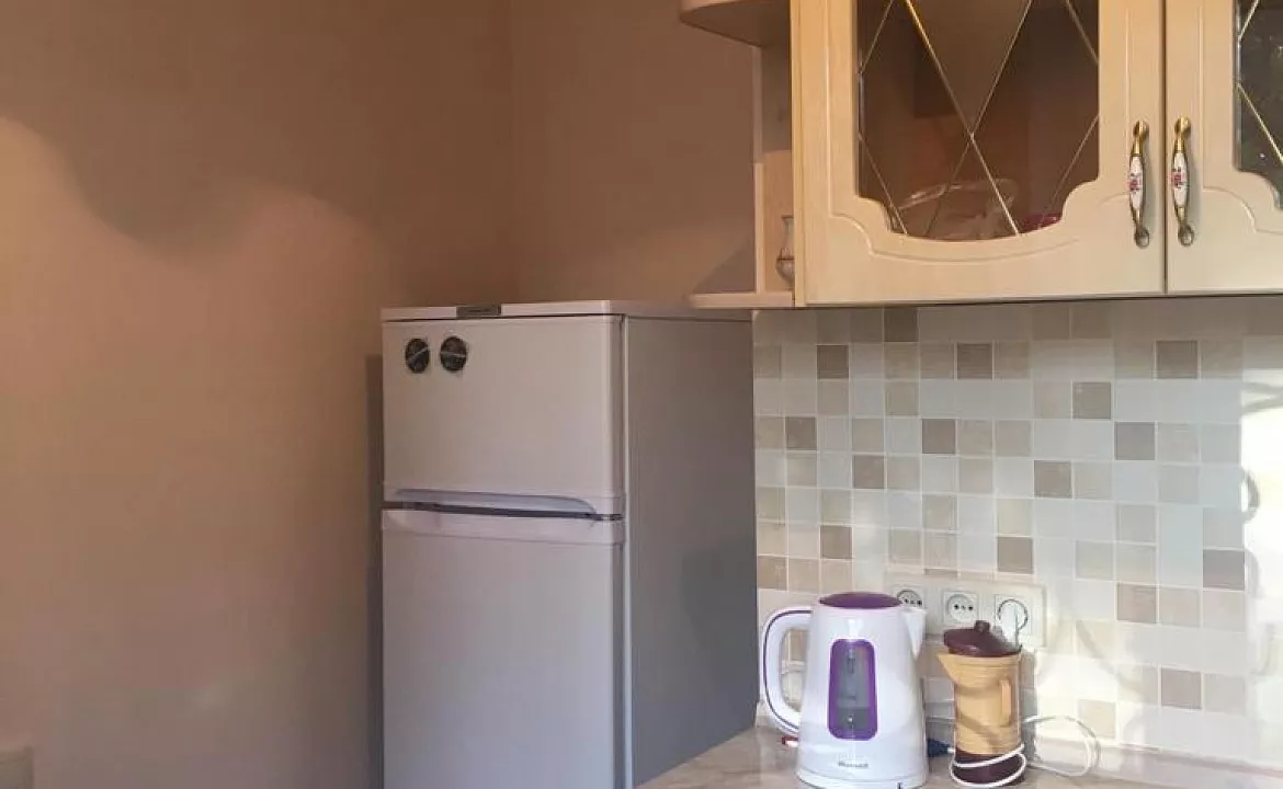 Однокомнатная квартира. Квартира в многоквартирном доме Однокомнатная квартира - Сухум. Сухум