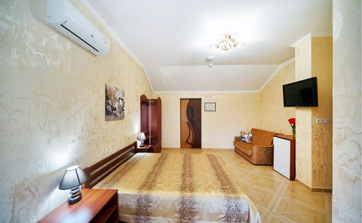 «Семейный». Гостевой дом «Миру Мир». Заозерное