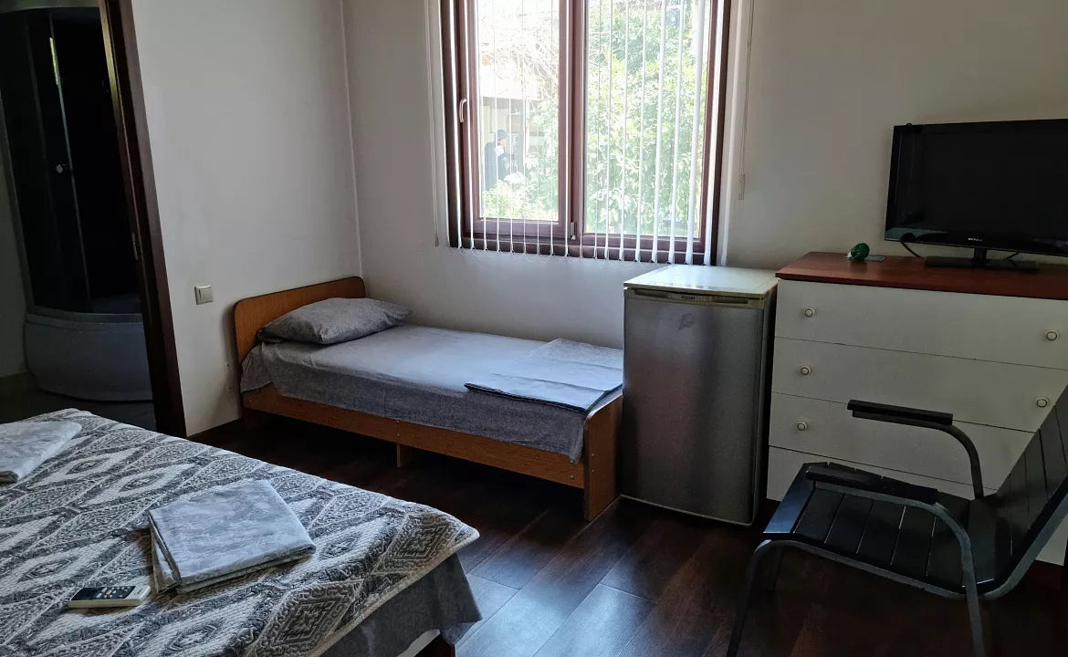 3х местный номер на 1 этаже. Гостевой дом "Цитрус". Цандрипш