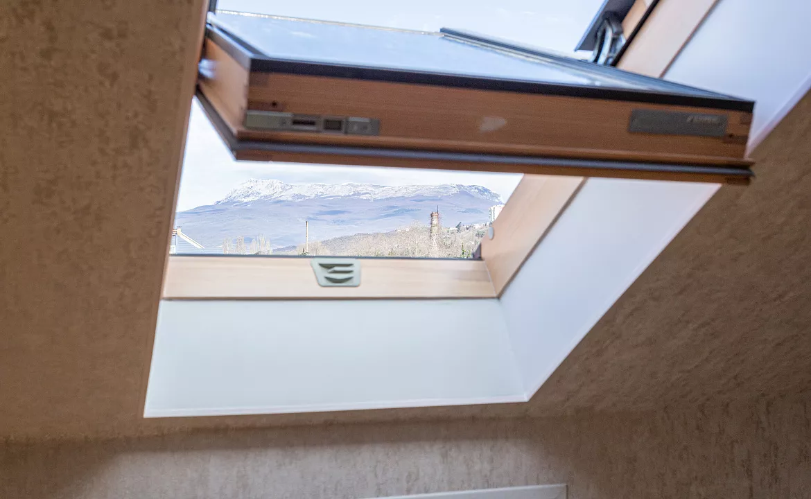 Небольшой одноместный номер. Гостевой дом «Ангара». Алушта