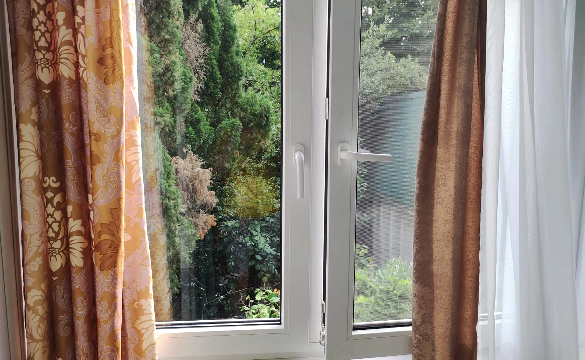 1-но комн квартира в центре п Лазаревское. 1-но комн кв у жд. Лазаревское