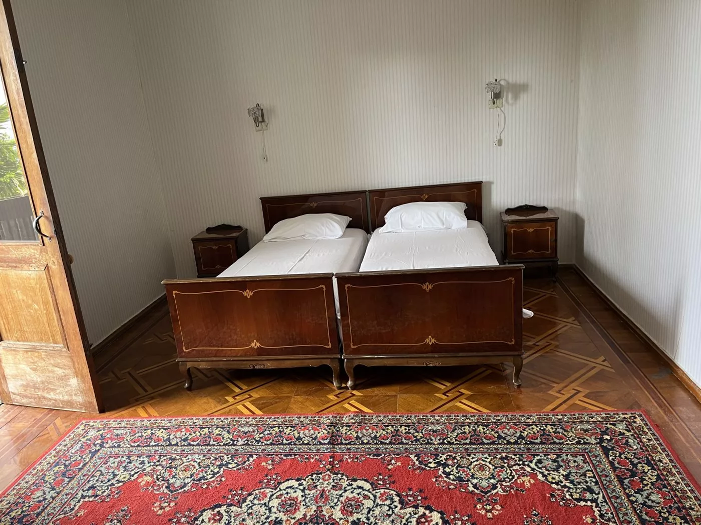 . Гостевой дом "Сосновый рай" . Гагра