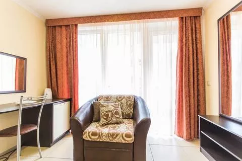 Трехместный «Комфорт». Гостевой комплекс "Альбатрос". Архипо-Осиповка