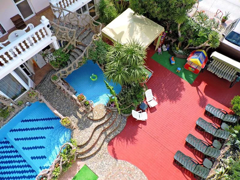 . Отель "Нарния". Адлер