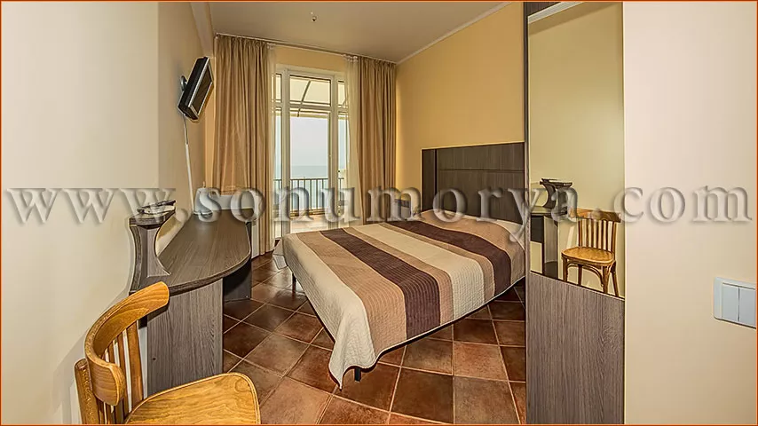 Стандарт 2 этаж с балконом. Апарт-отель «Сон у моря». Алупка