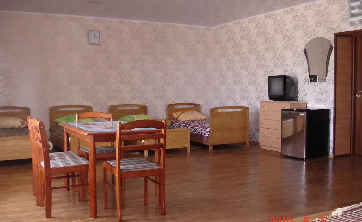 Семейный. Гостевой дом "Мегаполис". Евпатория