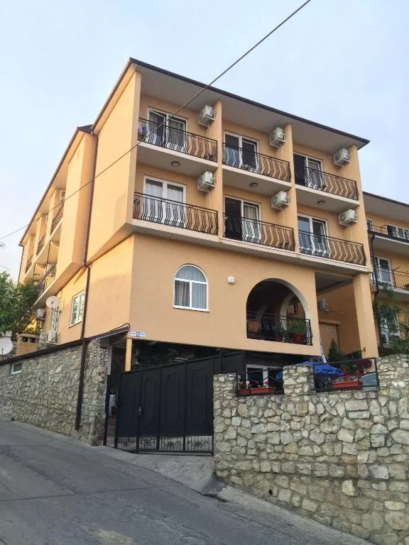 . Гостевой дом "GreenWood" . Адлер