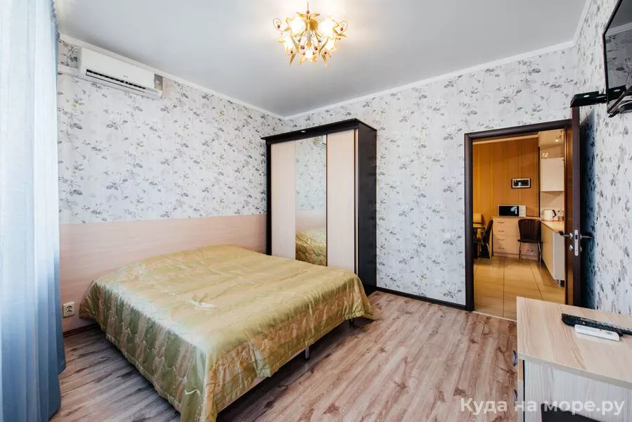 . Коттедж в центре для семьи или 6−8 человек. Лазаревское