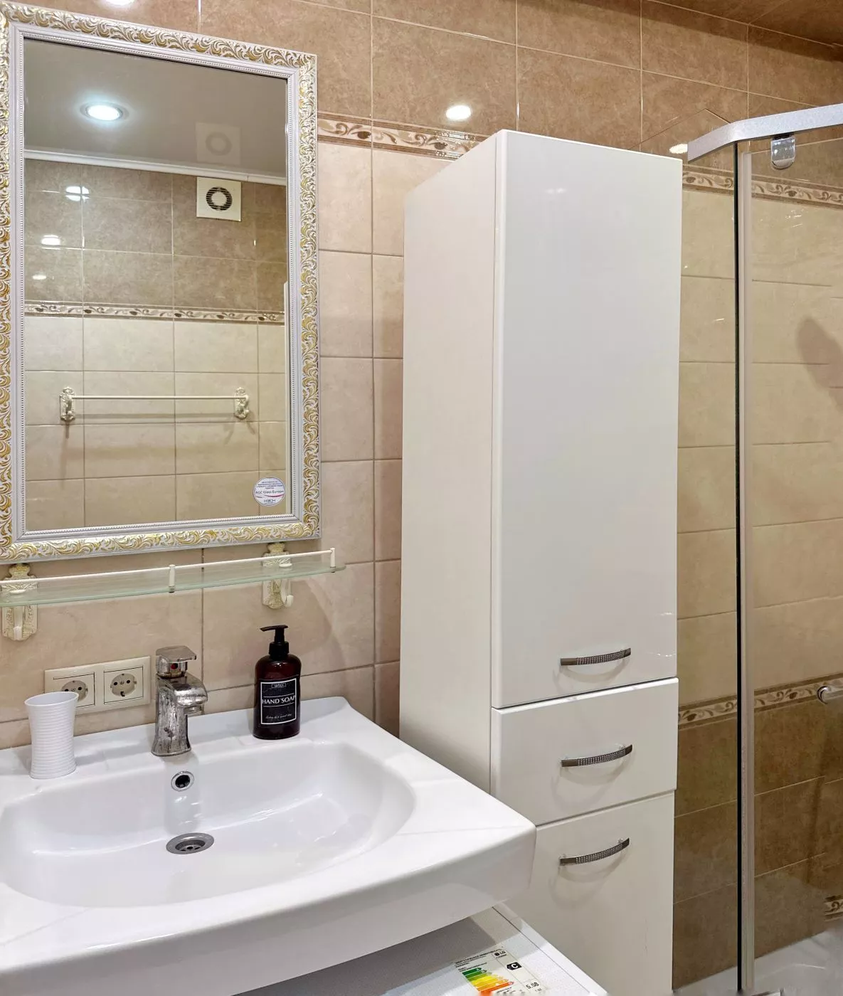 . Квартира в многоквартирном доме Студия около моря - Сочи. Сочи