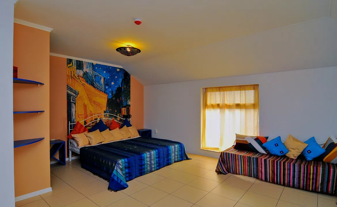 Мансардный номер. Отель "У верблюжьих горбов". Коктебель