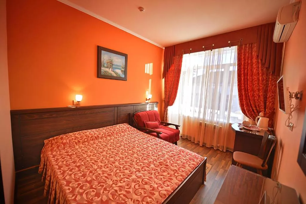 . Гостиница "Катран". Лазаревское