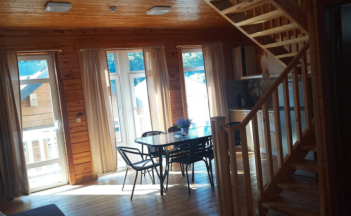 6ти местный сруб из сибирского кедра. База отдыха Как дома. Ольгинка