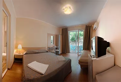 Полулюкс B с видом на горы. Гостевой дом "Кедр-Запад". Алупка