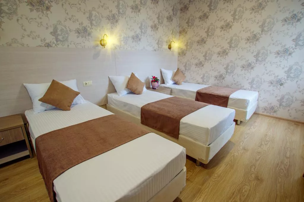 «Стандарт» 3х-местный. Отель «Атлас». Геленджик